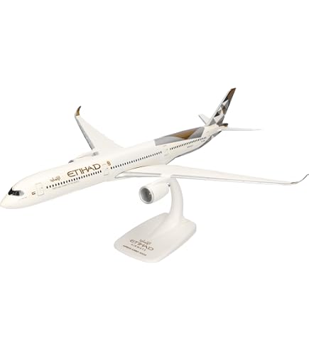 Daron Skymarks British Airways 777-300ER 1/200 with Gear Model Kit
