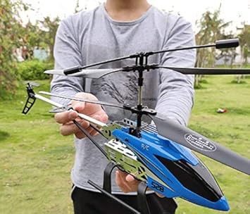 helicóptero de control remoto grande