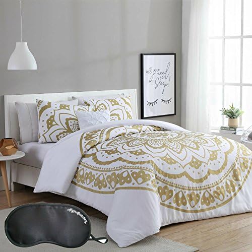 VCNY Homes Floral Medallion Contemporary-Style 4-Piece Comforter Set in Gold/White with Sleep Mask (Full/Queen)