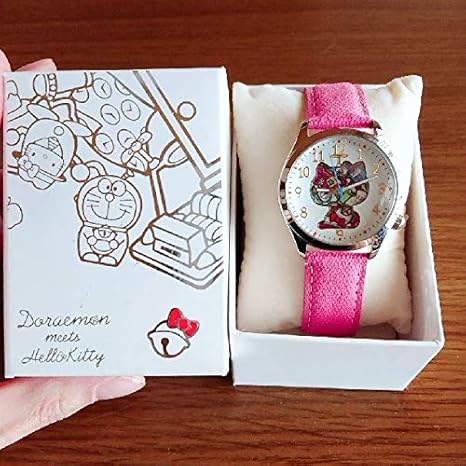 Amazon Co Jp ドラえもん ハローキティ コラボ 腕時計 電池交換必要あり ホビー