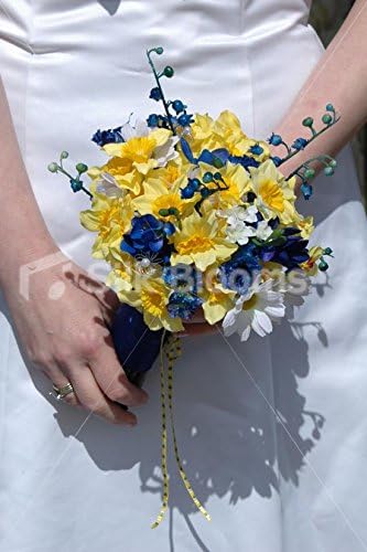 Amazon イエローdaffodilブルーlily Of The Valleyブライズメイドブーケ花束 造花 オンライン通販