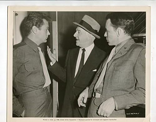 Movie Photo Kings Go Forth Tony Curtis Frank Sinatra 8x10 B W Still At Amazon S Entertainment Collectibles Store