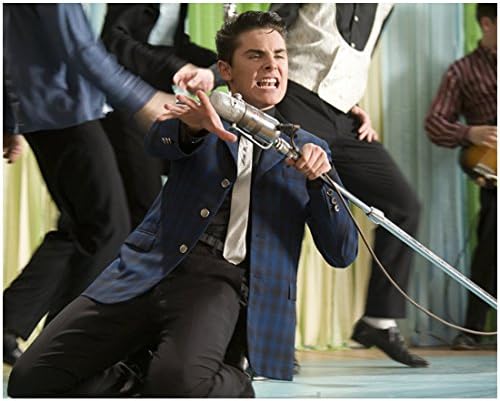 Hairspray 2007 8x10 Photo Zac Efron On Knees Singing Into Mic Kn At Amazon S Entertainment Collectibles Store
