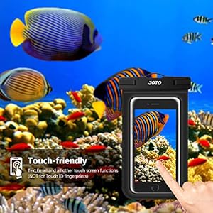 Schnorchelmasken 51s5EzRKPNL. SS300 Universal-Größe wasserdichte Tasche Tasche passt alle Smartphones bis zu 6,9 "Diagonale Größe (Bestimmte Großbild-Telefone müssen Schutzhülle zu entfernen); Kreditkarte Geldbörse Geld wasserdichte trockene Tasche für Strand, Angeln und Wasserpark Aktivitäten
Klare Fenster auf der Vorderseite und Rückseite, perfekt für die Aufnahme von Bildern, Videos und E-Mails zu überprüfen
100 Fuß IPX8 zertifiziert wasserdicht; Bietet wasserdichten / schneesicheren / schmutzabweisenden Schutz für Ihr Gerät unter Beibehaltung der vollen Touchscreen-Funktionalität