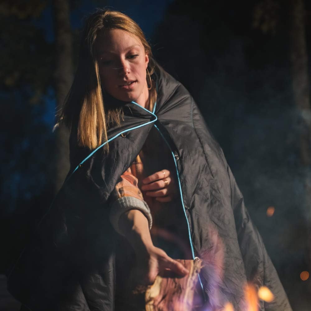 Wise Owl Outfitters Camping Blanket - Packable Compact Lightweight ”Toasty Traveler” for Outdoor Camp Backpacking Hiking and Cold Weather Travel - Puffy Ultralight Blankets: Home & Kitchen