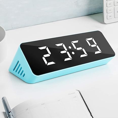 Amazon デジタル目覚まし時計 ボイスコントロールでアラーム時計 スヌーズ 寝室用バックライトの調整 子供用目覚まし時計 ブルー 置き時計 掛け時計 オンライン通販