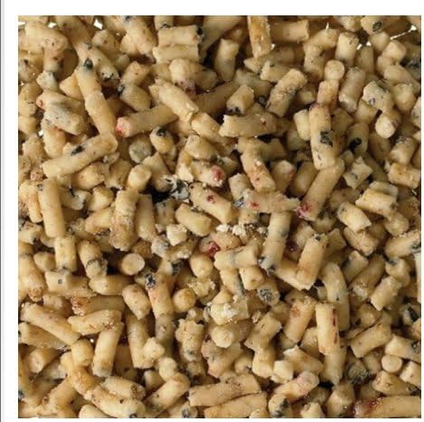 RSPB, Winter Suet Pellets, Wild Bird Food for Small Birds Robins, and Common Garden Breeds, with Raisins