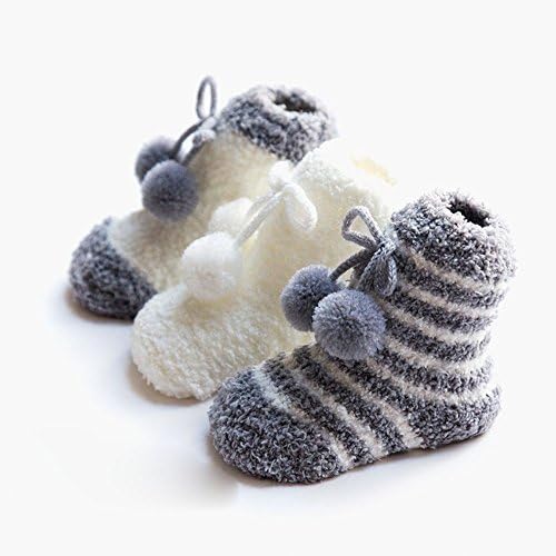 Amazon Co Jp キッズ可愛いソックス 子供ポンポン付きハイ靴下 男の子女の子防寒フットカバー 赤ちゃん 結婚式 誕生日プレゼント出産の祝い グレーｘホワイトｘストライプ 厚い綿 0 1歳に適用 秋冬春 3足セット 服 ファッション小物