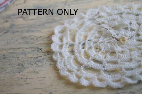 layering doily