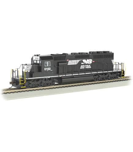 BACHMANN HOスケール　LOCOMOTIVE Amazon.com: Bachmann Trains - GP7 - DCC Ready Locomotive - Santa