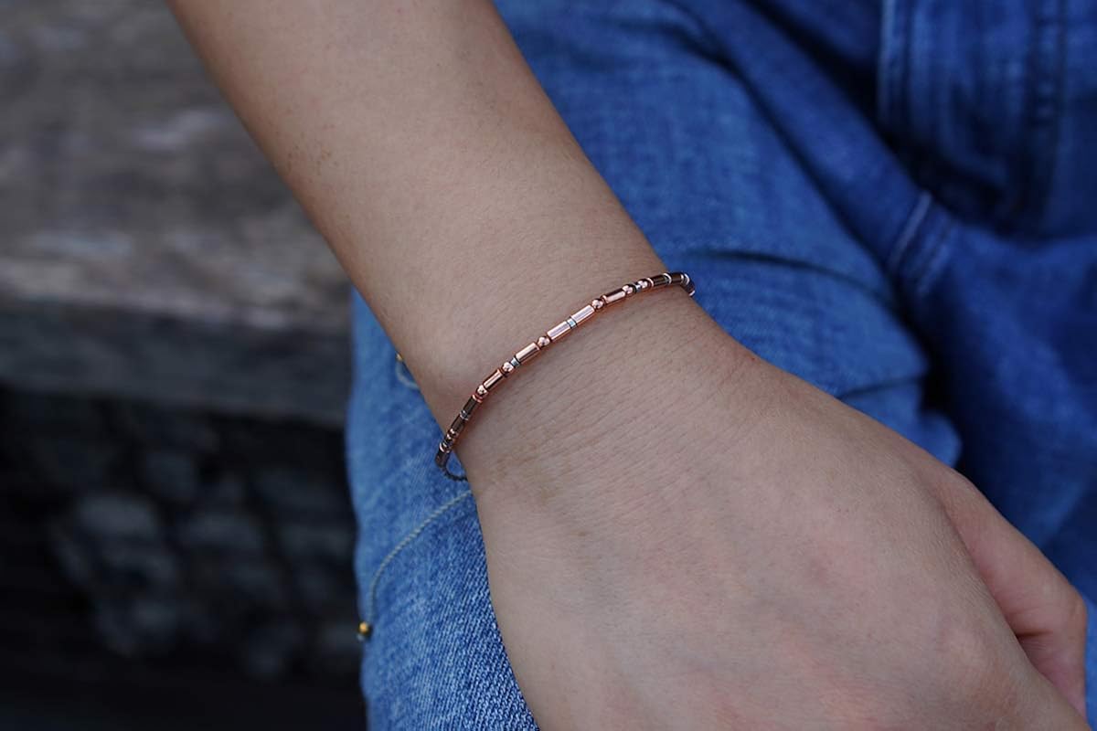 RareLove Aunt Morse Code Bracelets Best Aunt Christmas Gift Women Girls Rose Golden Beads Grey String Bracelet: Clothing
