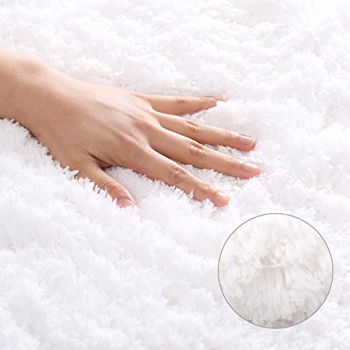 KMAT 20x32 Inch White Bath Mat Soft Shaggy Bathroom Rugs NonSlip Rubber Shower Rugs Luxury