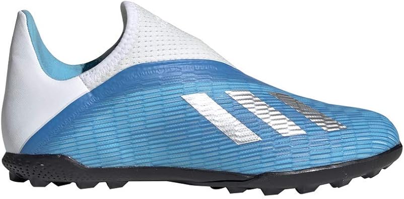 boys laceless football boots