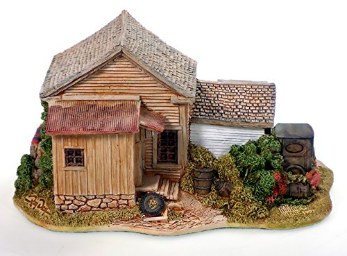 Lilliput Lane ** 16.9 Cents Per Gallon ** LL037