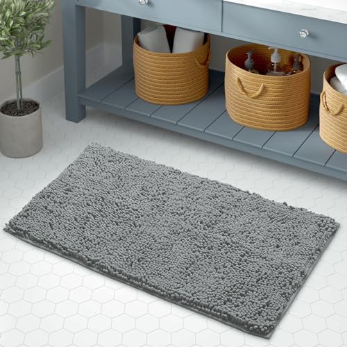 LuxUrux Small Bath Mat – AS-SEEN-ON-TV – Extra-Soft Plush Shower Rug, 42 x 60 cm Compact Chenille Microfiber Bathroom Rug, Super Absorbent Shaggy Bath Mat (Light Grey)