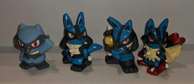 Amazon 0 リオルルカリオメガルカリオ 4個セット ポケットモンスターポケモンキッズ指人形 食玩 当時物 ソフビ ロボット 子ども向けフィギュア ホビー