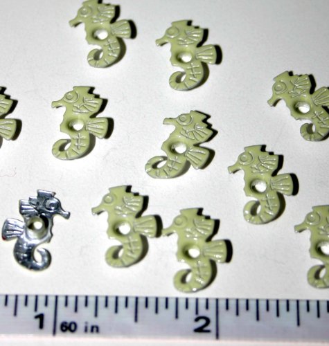 1/8" Seafoam Green Top Painted Aluminum Seahorse Eyelets - 50 Pack