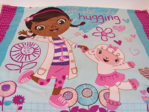 Doc McStuffins "Friends are for Hugging" Fleece Blanket/Throw