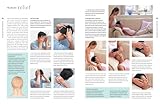 Image de The Complete Book of Massage and Aromatherapy: A practical illustrated step-by-step guide to acheiving relaxation and well-being with top-to-toe body