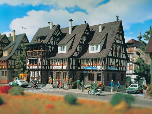 HO Scale Police Station w/Jail -- 7-3/4 x 5-1/2