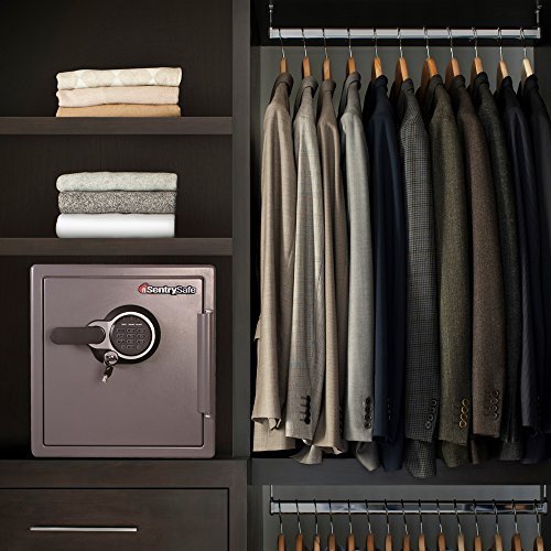 1 SentrySafe+SFW123GDC+Fireproof+Waterproof+Digital