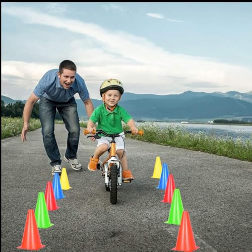 Alyoen Pylons, Football Marker Cones for Outdoor Activities and Festive Events, Traffic Cones for Football, Sports and Dog Training