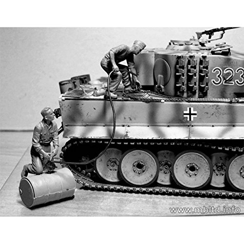 Master Box Models "German Tankmen" WWII Era - 5 Figures Set (1/35 Scale)
