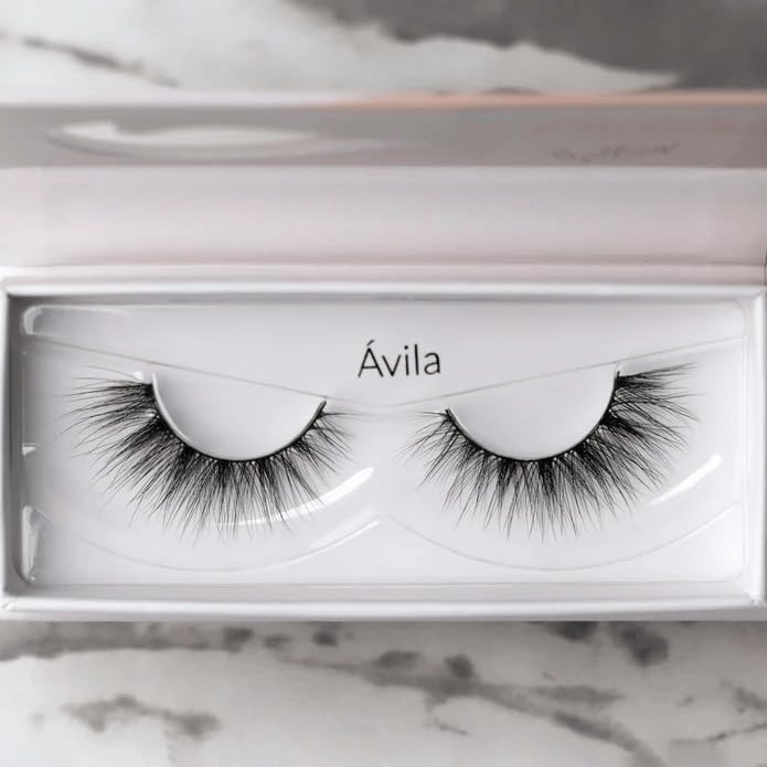 Mariana Zambrano - Ciglia Finte Medie - Ávila - Applicazione Facile e Riutilizzabili - Finitura Naturale - 7 Modelli Disponibili