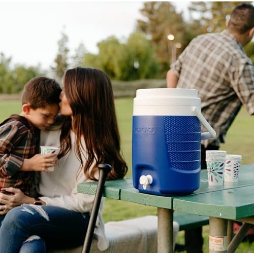 Dispensador de Bebidas Sport 2 Gallon 7,6 L – Enfriador Aislado para Deporte, Camping & Exterior – Depósito Resistente con Grifo, Majestic Blue, fácil de Limpiar