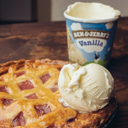 Ben & Jerry's - Vermont's Finest Ice Cream, Non-GMO - Fairtrade - Cage-Free Eggs - Caring Dairy - Responsibly Sourced Packaging, Vanilla, Pint (4 Count) - Thumbnail 4
