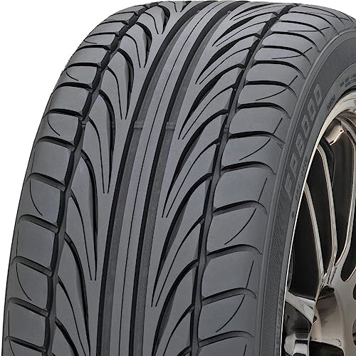 Ohtsu FP8000 High Performance Tire - 235/30R20 88W