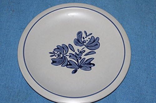Pfaltzgraff Yorktowne Dinner Plate