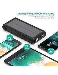 RAVPower   Cargador de teléfono solar para exteriores con 3 puertos USB, con entrada micro USB y USB C, batería externa con linterna, resistente al polvo, al agua y a los golpes, 25000 mAh