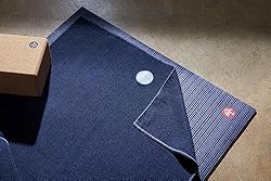 Manduka Yogitoes Yoga Towel – Rubber Grip Dots