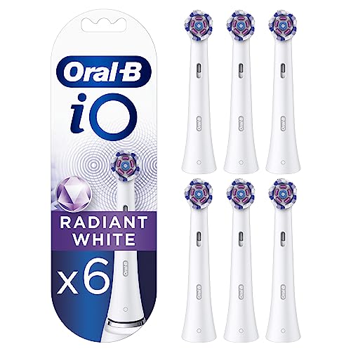 Oral-B Testine di Ricambio iO Radiant White, Bianche, 6 Ricambi - 6 Testine di Ricambio per Spazzolino Elettrico, Rotonde Originali, Setole Angolate e Setole Lucidanti, Pulizia Denti