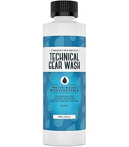 Limpiador Mountval Wash & Care Para Ropa Técnica Y Membranas Como GORE-TEX, 315 Ml, Hecho En Europa