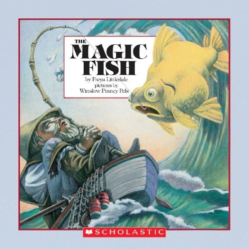 Amazon.com: The Magic Fish: (A Graphic Novel): 9780593125298