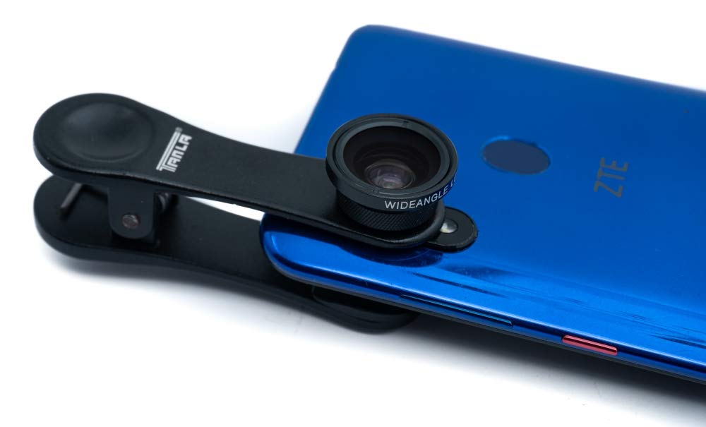 System-S Wide angle and macro lens with clip and protective case in black for smartphone.