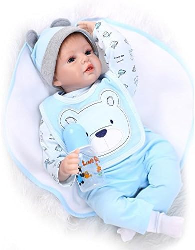 Prezzo Nicery Reborn Baby Reborn Bambino Reborn Bambola Morbido Silicone Vinile 22inch 55 Centimetri Magnetica Bocca Realistica della Ragazza del Giocattolo Blu Bear Bib Reborn Doll A3IT Offerte