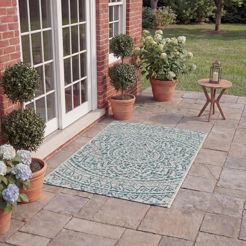 Safavieh Contemporary Indoor/Outdoor Woven Accent Area Rug, Courtyard Collection, CY8734, in Light Grey / Teal, 61 X 109 cm for Garden, Patio or Any Outdoor Space