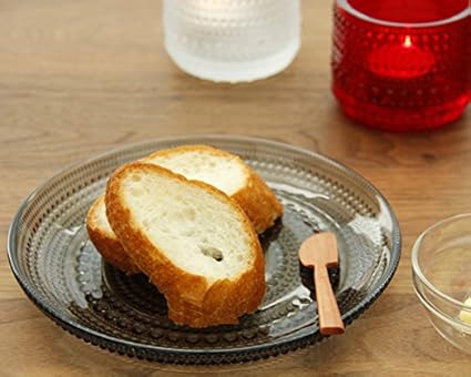 Amazon Co Jp 滴をイメージしたガラスプレート Iittala イッタラ カステヘルミ プレート 17cm グレイ 1枚 ホーム キッチン