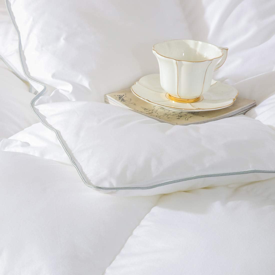 SNOWMAN White Goose Down Comforter Full/Queen Size 100% Cotton Shell Down Proof-Solid White Hypo-allergenic: Kitchen & Dining