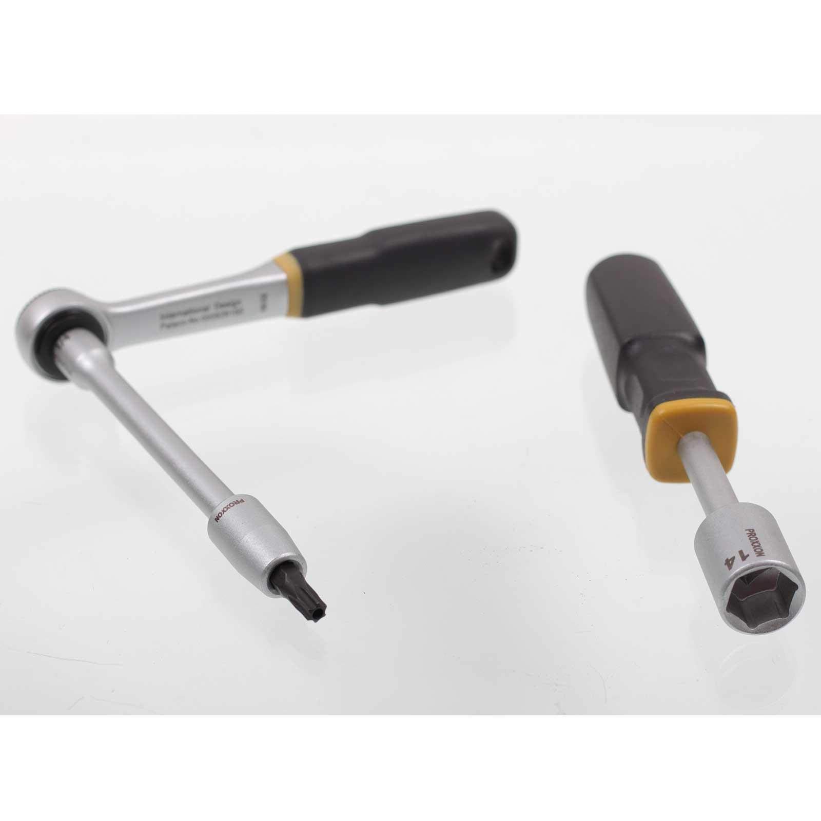 Proxxon Steckschlüsselsatz, Schraubersatz mit 1/4"-Umschaltratsche, Schraubendrehergriff und Magnethalter, 39-teiliges Werkzeug-Set mit Stahlkasten, 23070 8