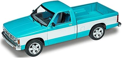 Amazon Com Monogram Chevy S 10 Custom Pickup The Street Sleeper In 1 25 4503 Toys Games