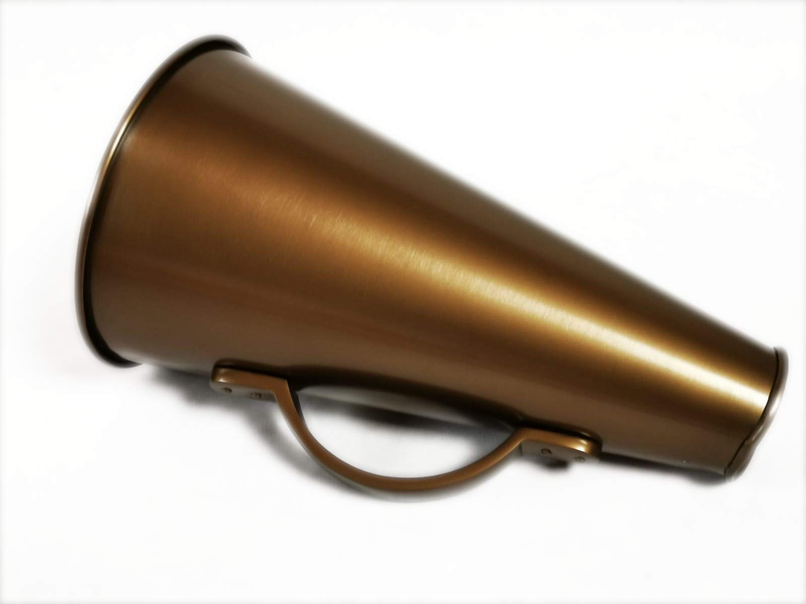 NAUTICALMANIA Traditional Nautical Megaphone in Antique Brass - 35.5 x 18.5 x 17 cm - Henley Call Horn - Vintage Retro Boat Design - Ideal for Events, Parties, Manifestations