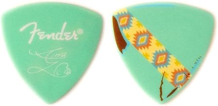 Amazon _ 【6枚セット】Fender Artist Signature Pick Aina Yamauchi_あいにゃん SILENT SIREN シグネチャー ギター ピック _ ギターピック _ 楽器