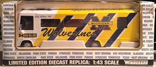 University of Michigan Wolverines Limited Edition Diecast WINNEBAGO 1:43 Scale 2001