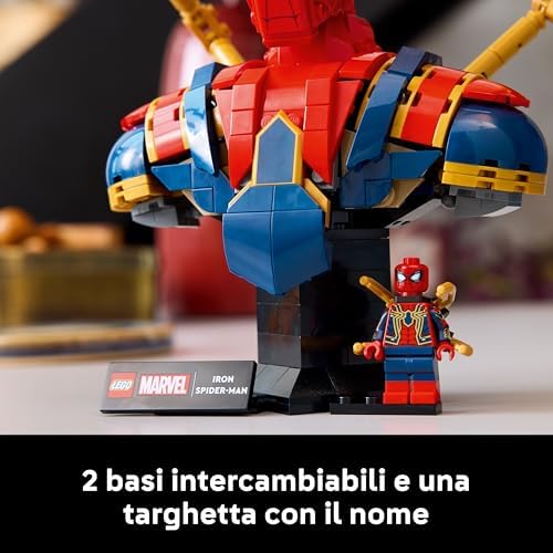 | Marvel Busto di Iron Spider-Man - Modellino da Esposizione per Adulti con 2 Braccia Mobili, Testa Girevole e Minifigure del Supereroe - Regalo da Collezione per i Fan degli Avengers - 76326