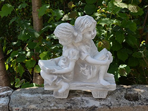 gartendekoparadies.de Wunderschöne Steinfigur Mädchen auf Einer Bank aus Steinguss, frostfest – Bild 4