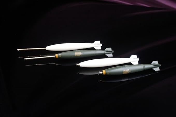 Amazon 1 32 Mk 500 ポンド 汎用 爆弾 4 発 セット プラモデル 通販